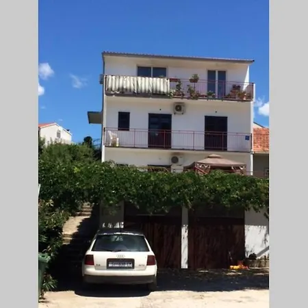 Rebeka'S Apartment Primosten Exterior photo
